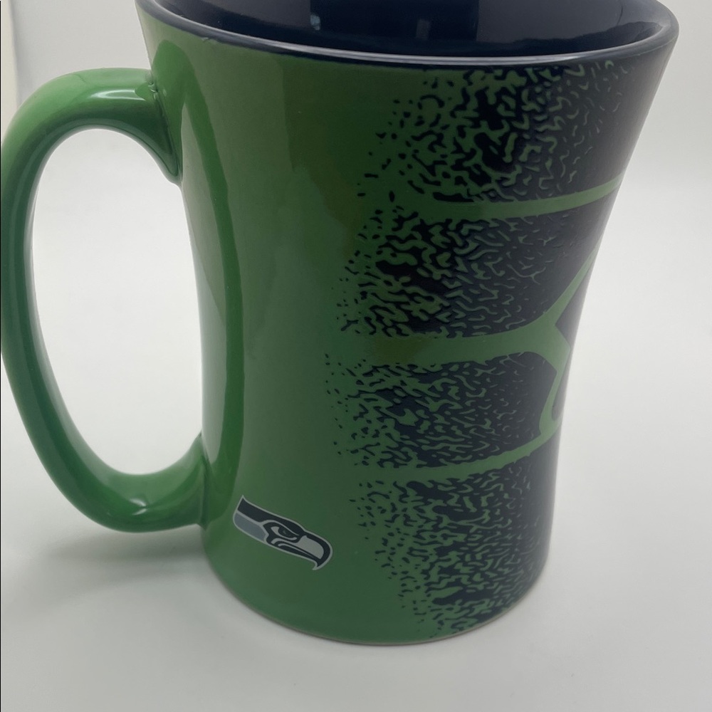 Superbowl Champions - Seattle Seahawks - NWT - Green and Blue Mugs Set - 12oz - Picture 8 of 11